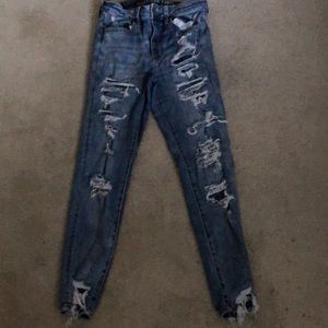 Ripped American Eagle jeggings